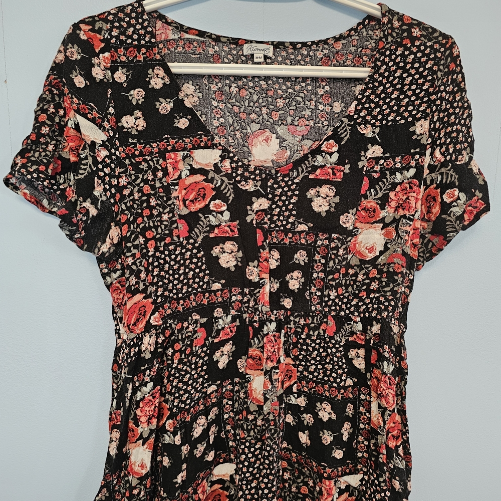 Kismet Floral Patchwork Blouse in Black and Red